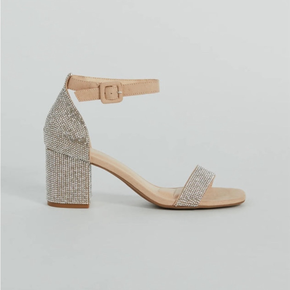 Windsor Glitzy Rhinestone Nude Block Heels Size 8